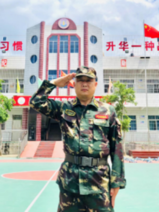 德育老师：方成国