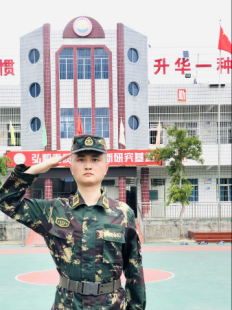德育班主任:黄凯柱